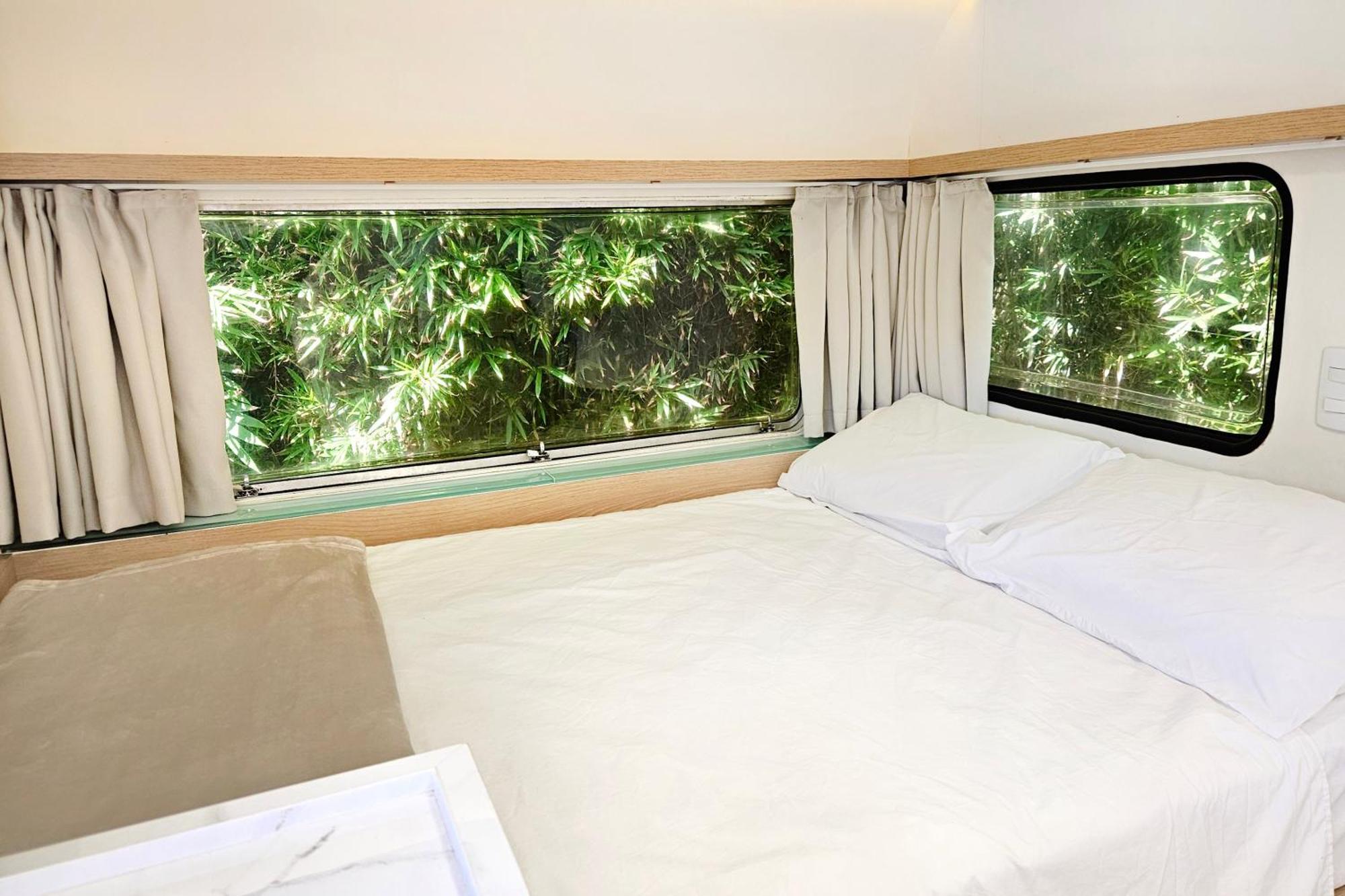 Trailer Experience - Moradas Campeche Pe Na Areia Luxury tent Florianopolis
